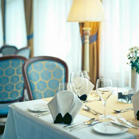 Hotel Cristallo 4*